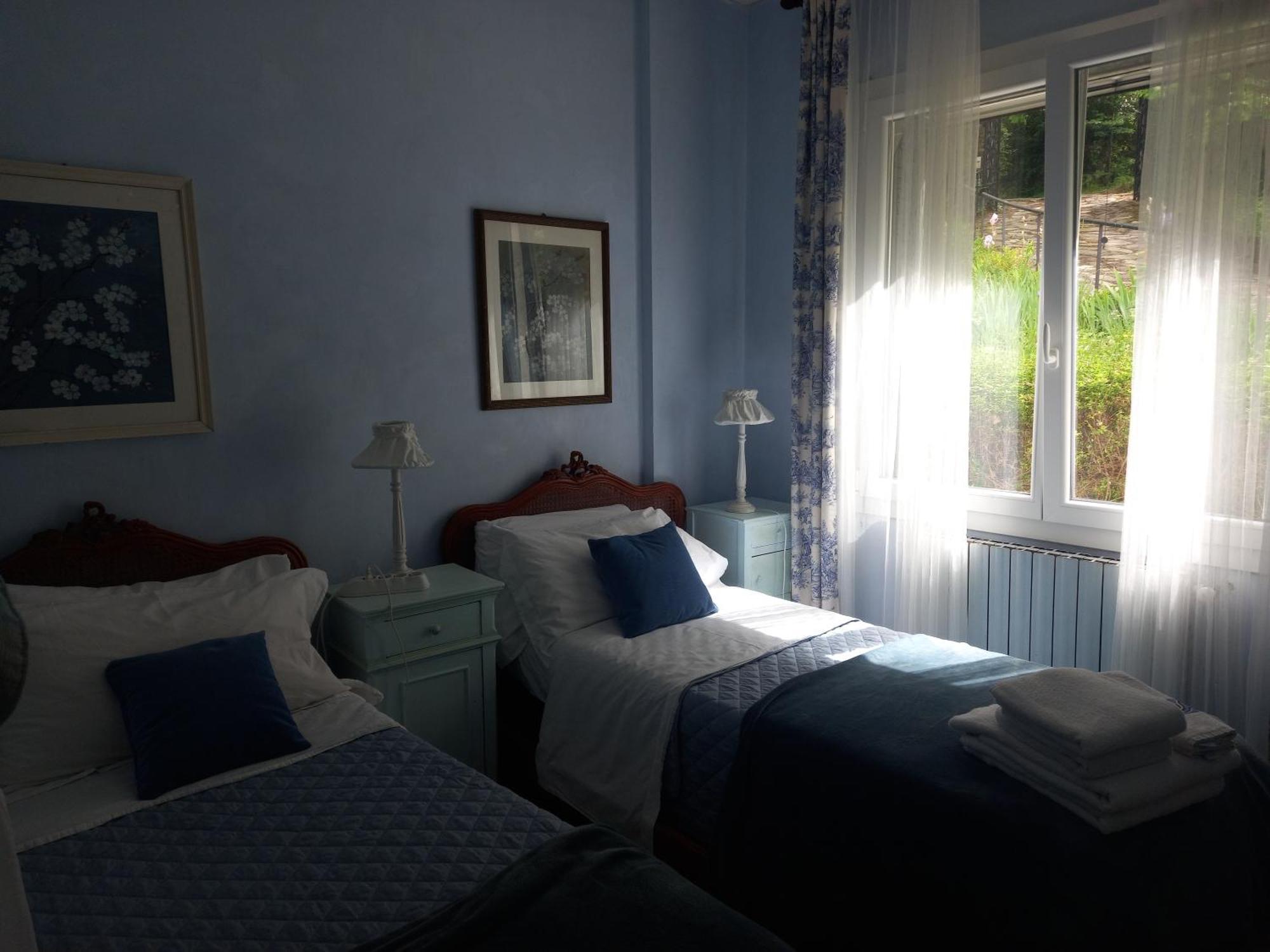 B&B Le Camelie Del Bosco Baiardo Buitenkant foto