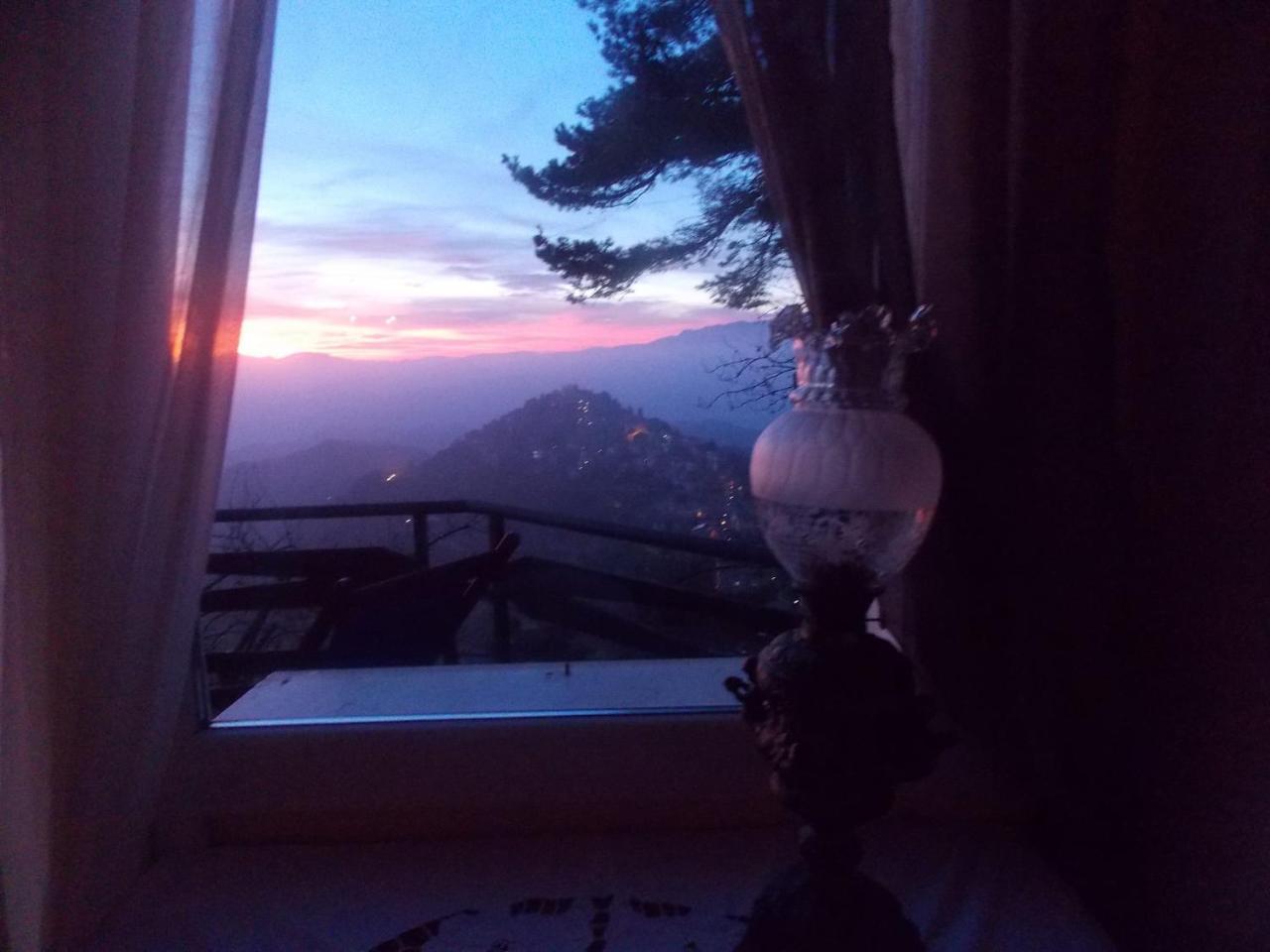 B&B Le Camelie Del Bosco Baiardo Buitenkant foto