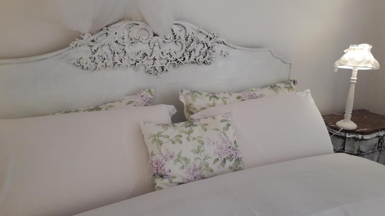 B&B Le Camelie Del Bosco Baiardo Buitenkant foto